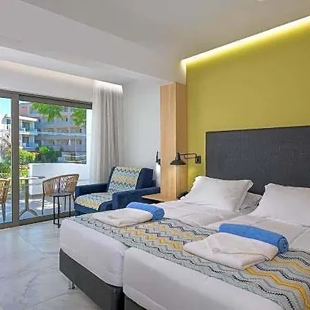 Avra Hotel 4*