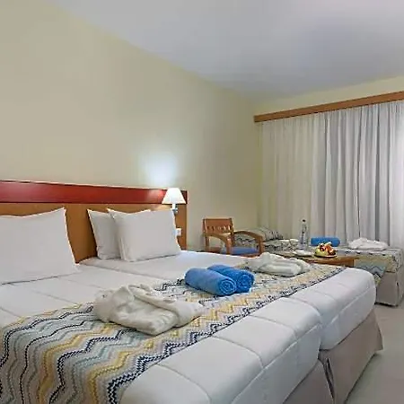 Avra Hotel 4*